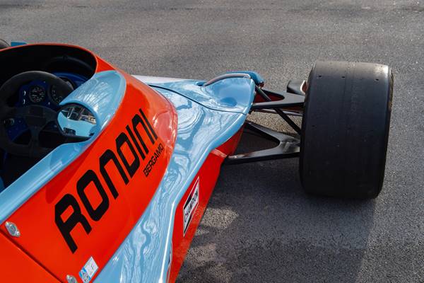 Tyrrell 007 010.jpg