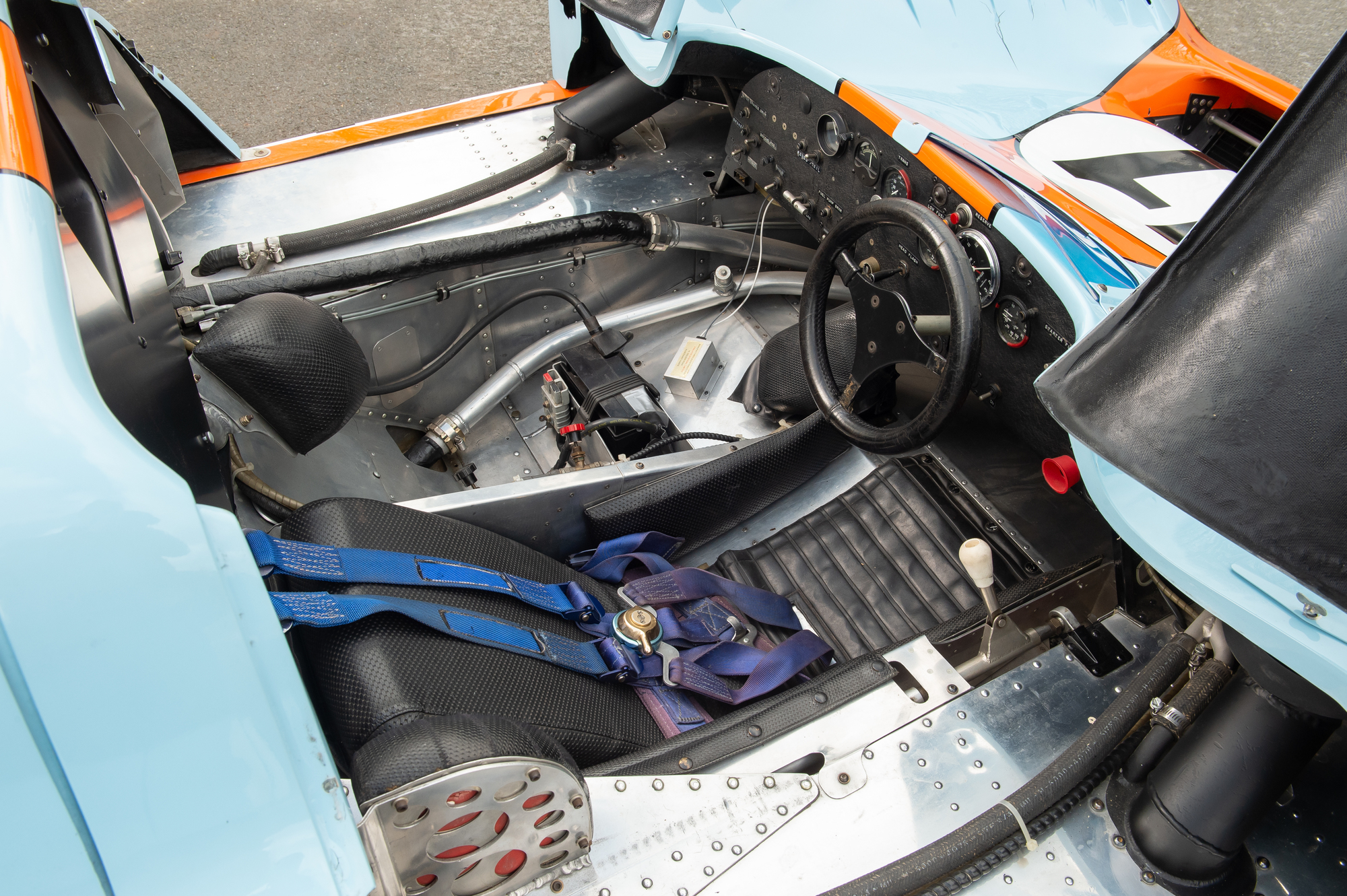 Spark 1 43 Gulf Mirage GR8 10 3rd Le Mans 1975 Vern Schuppan