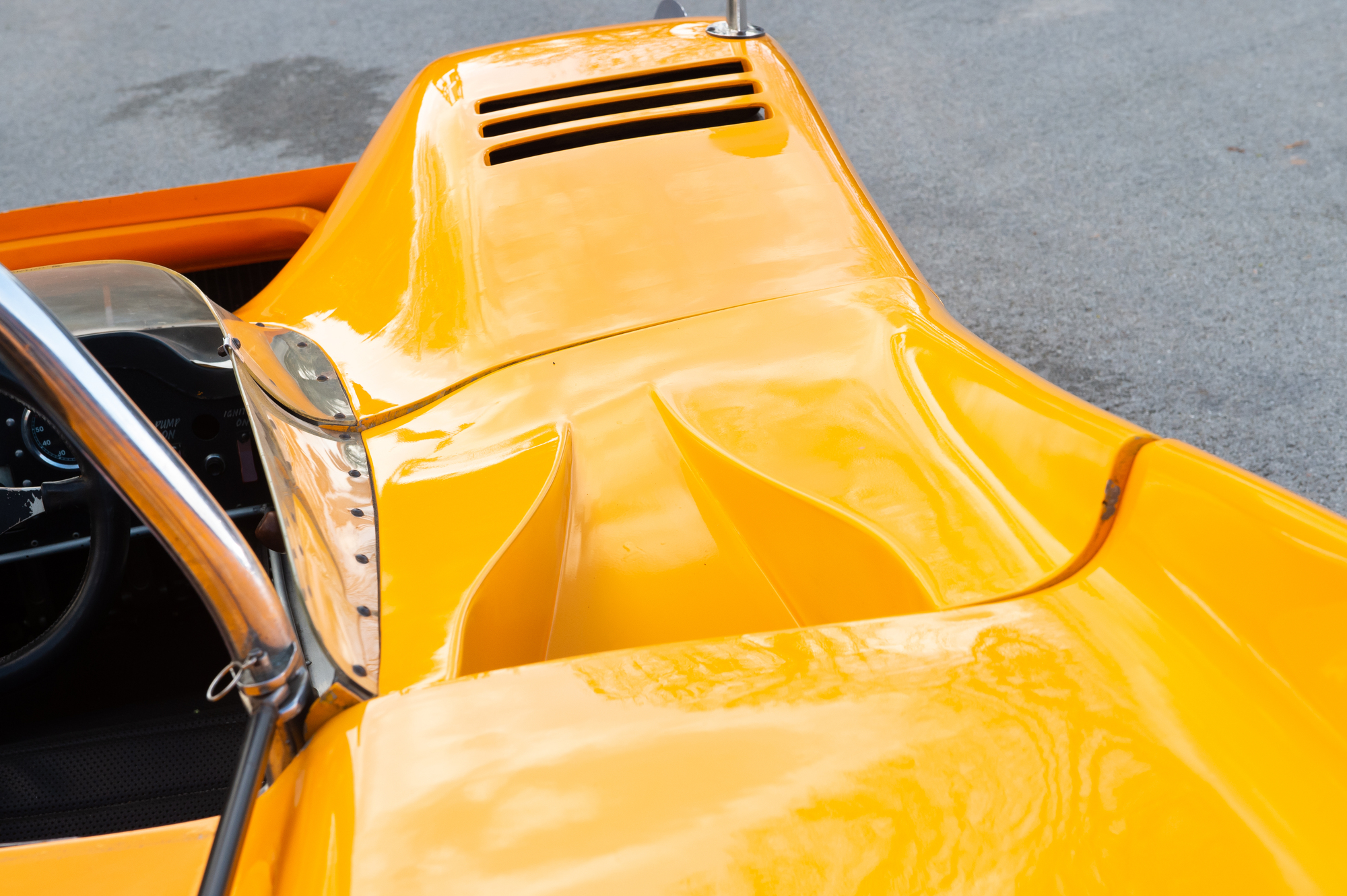 McLaren M8D 007.jpg