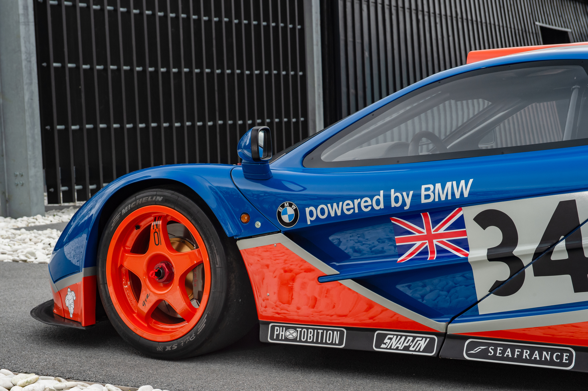 McLaren F1 15R 031.jpg