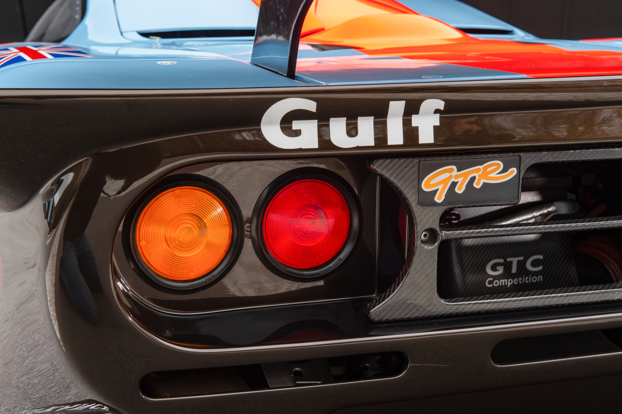 McLaren F1 22R 013.jpg