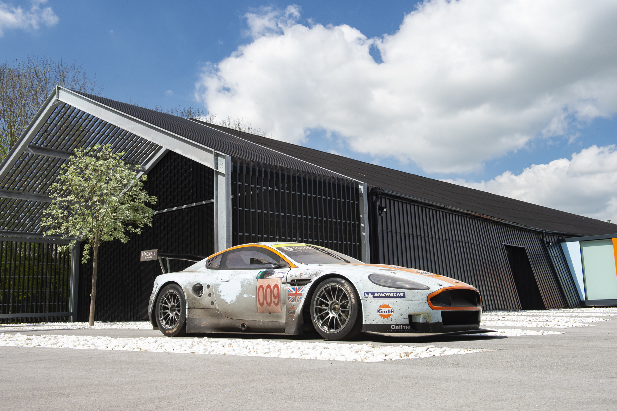 ロム　ＧＴ　Ｓｐｉｒｉｔｓ　アストン・マーティン　ＤＢＲ９　ロードカー　シルバー ロム GT Spirits アストン・マーティン DBR9