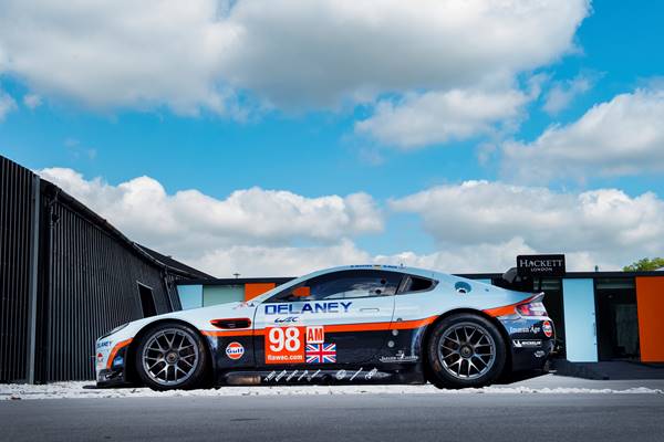 Aston Martin GT2 001.jpg