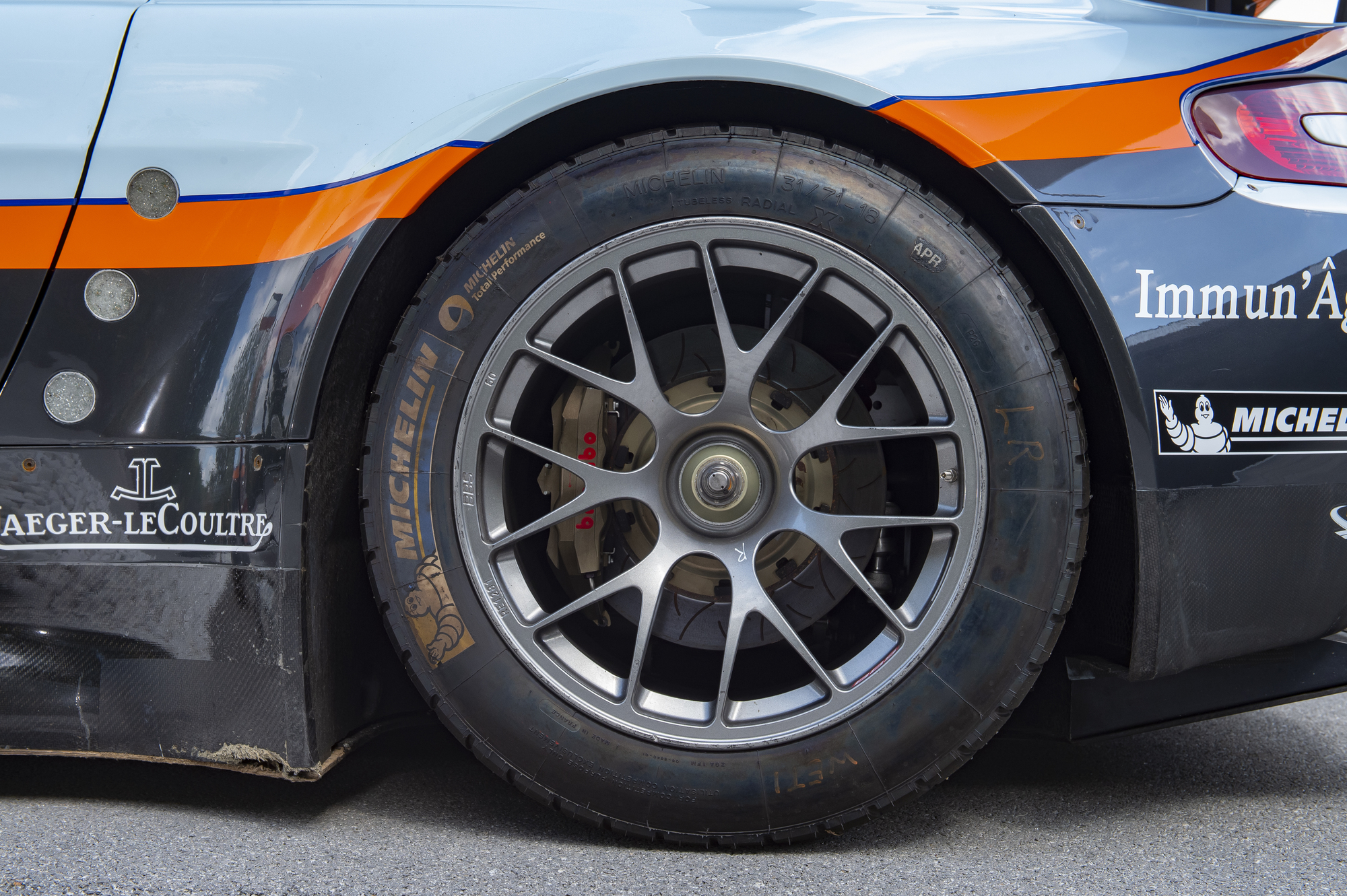 Aston Martin GT2 008.jpg