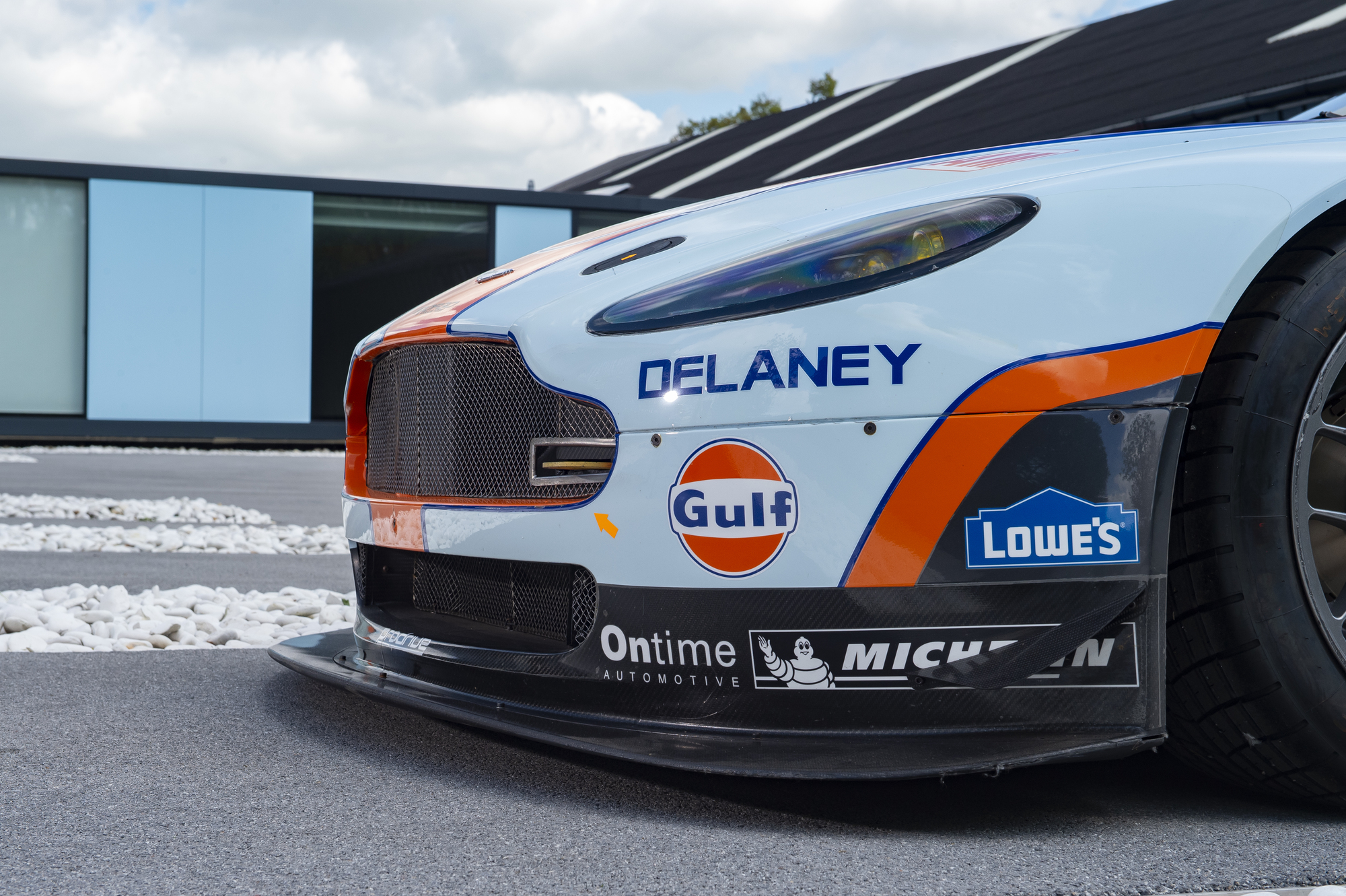 Aston Martin GT2 014.jpg