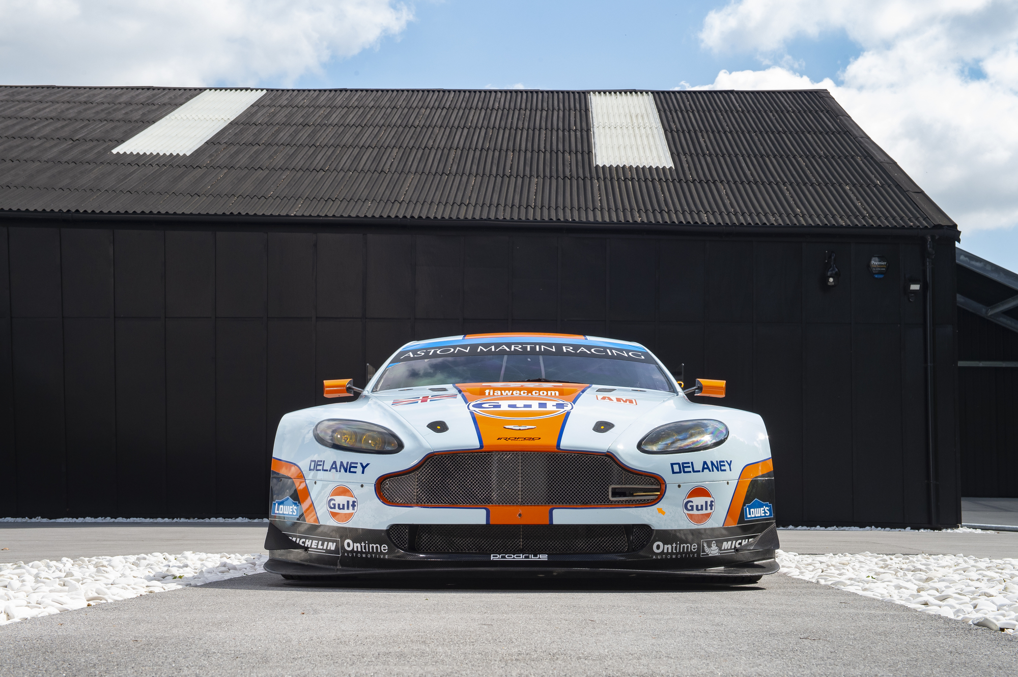 Aston Martin GT2 018.jpg