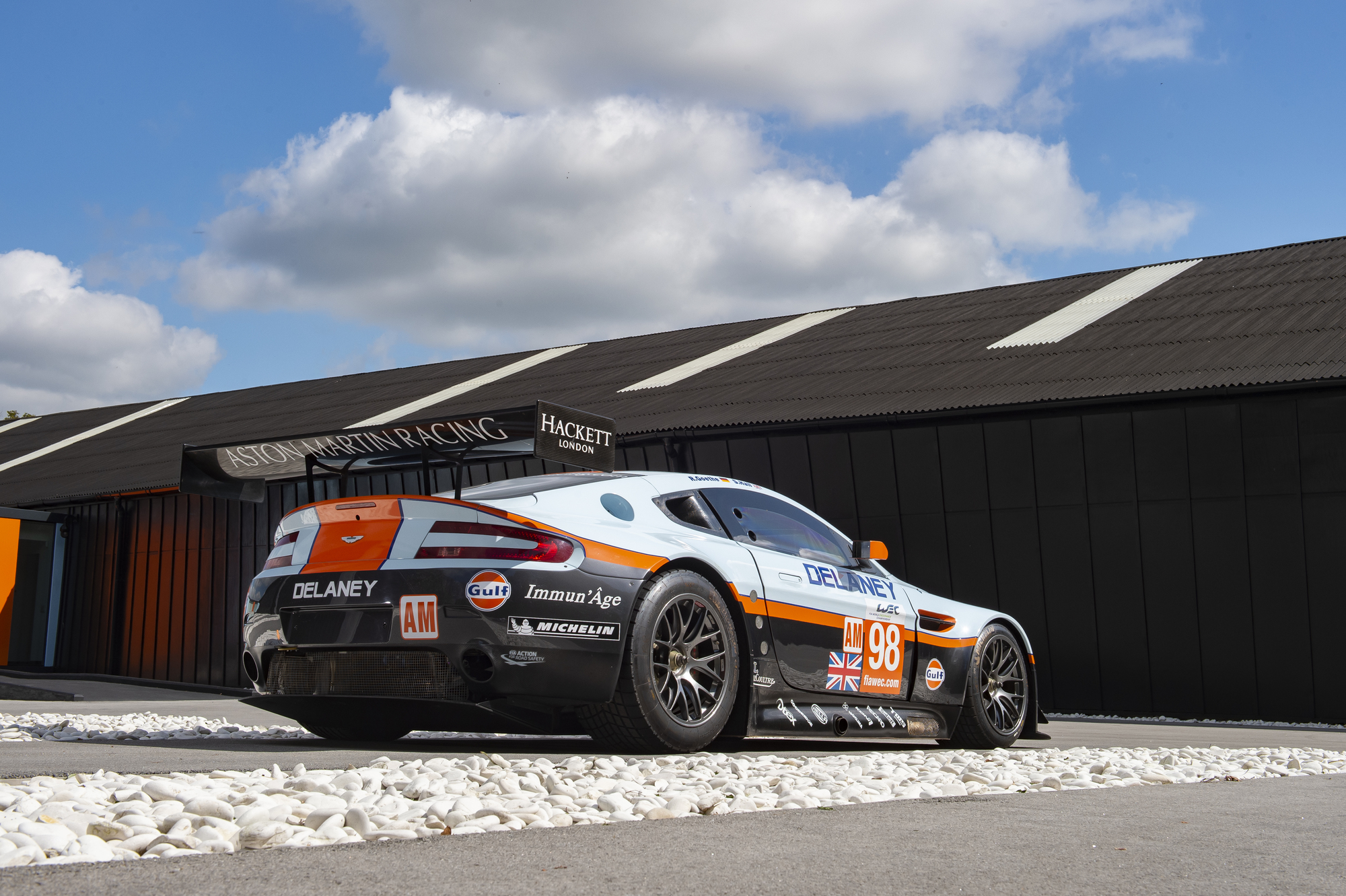 Aston Martin GT2 022.jpg