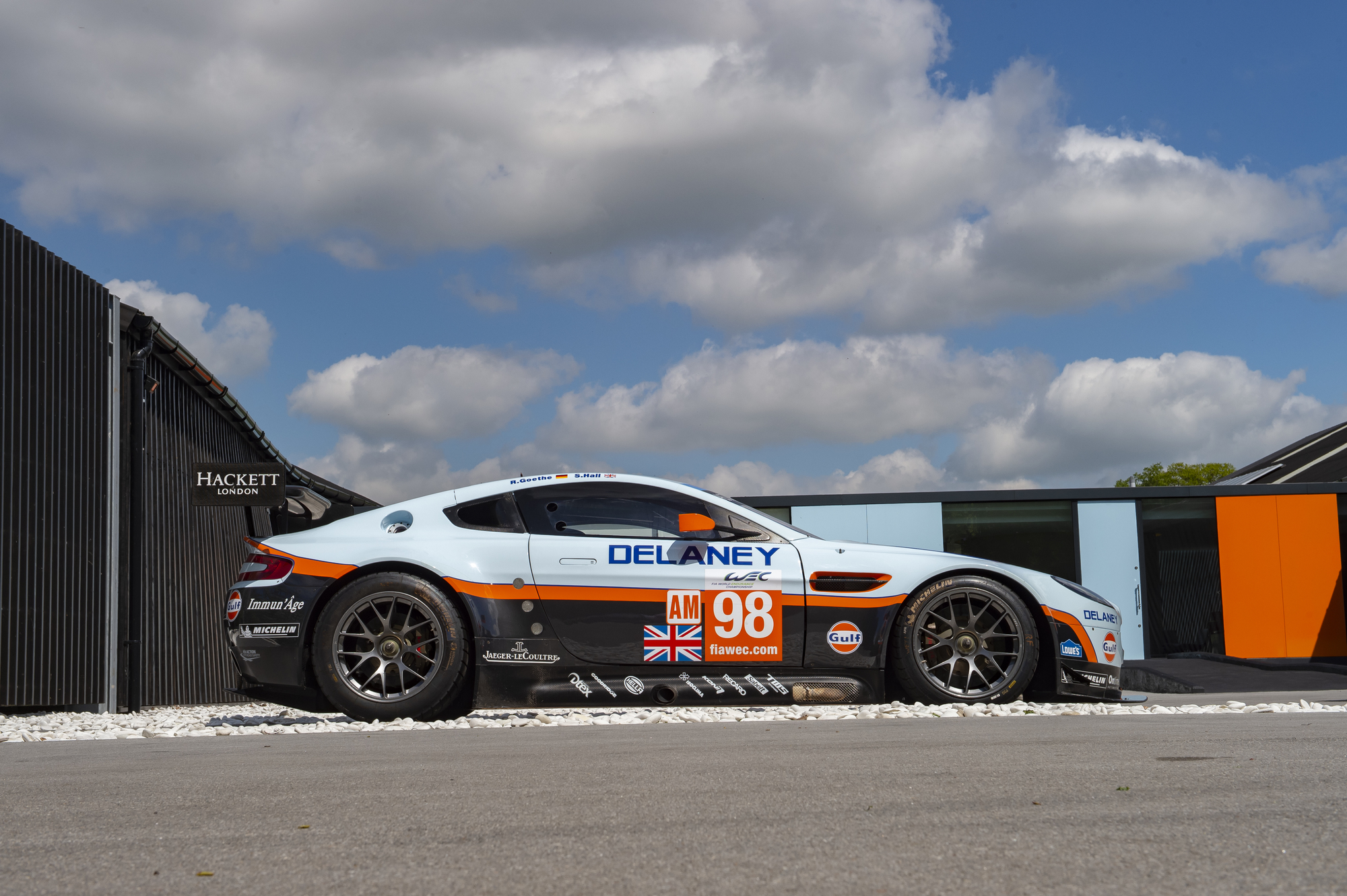 Aston Martin GT2 025.jpg