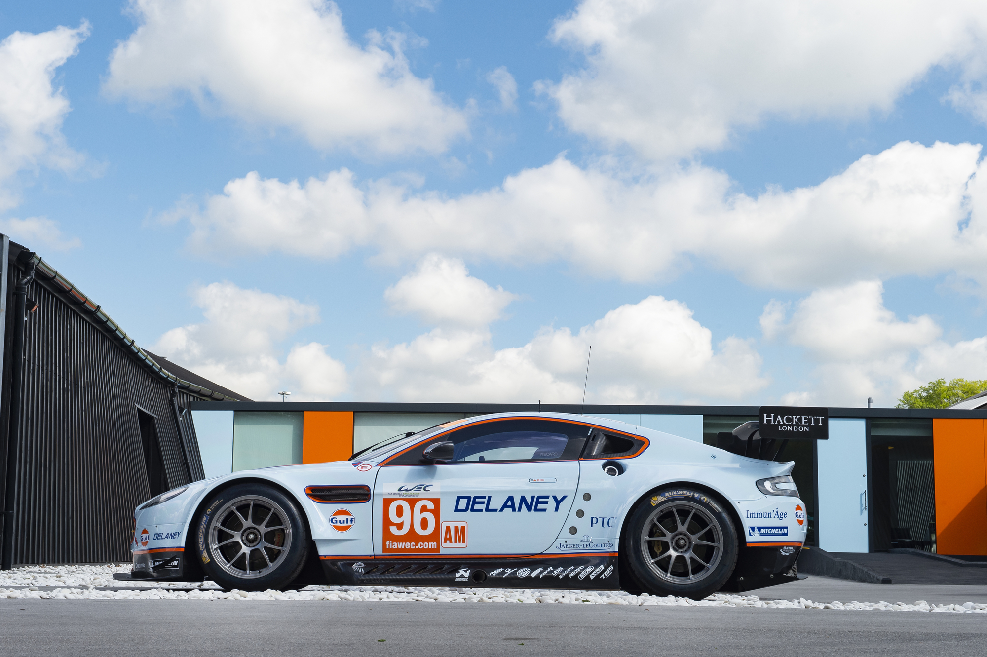 Aston Martin GTE 001.jpg