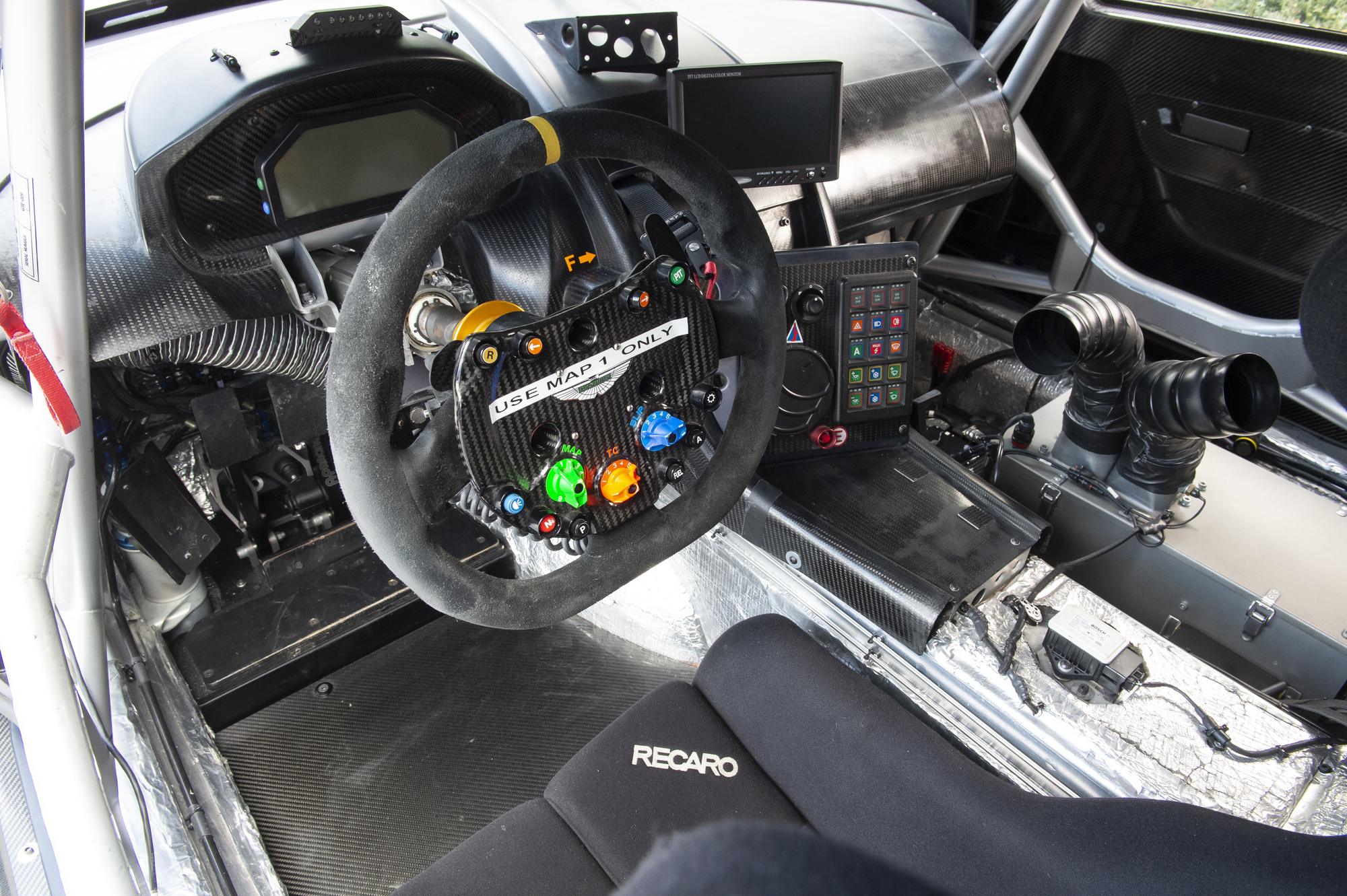 Aston Martin GTE 036.jpg