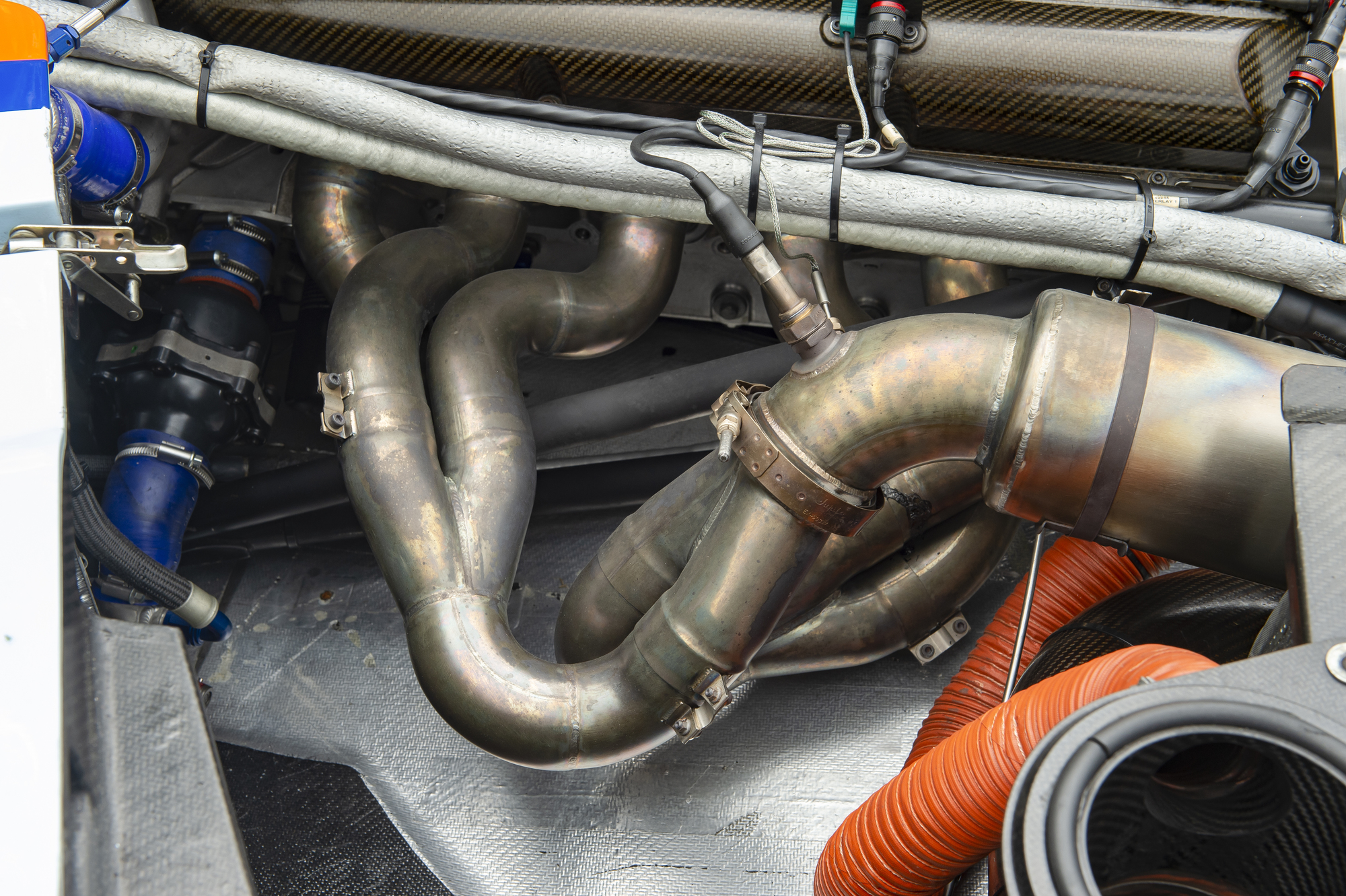 Aston Martin R16 003.jpg