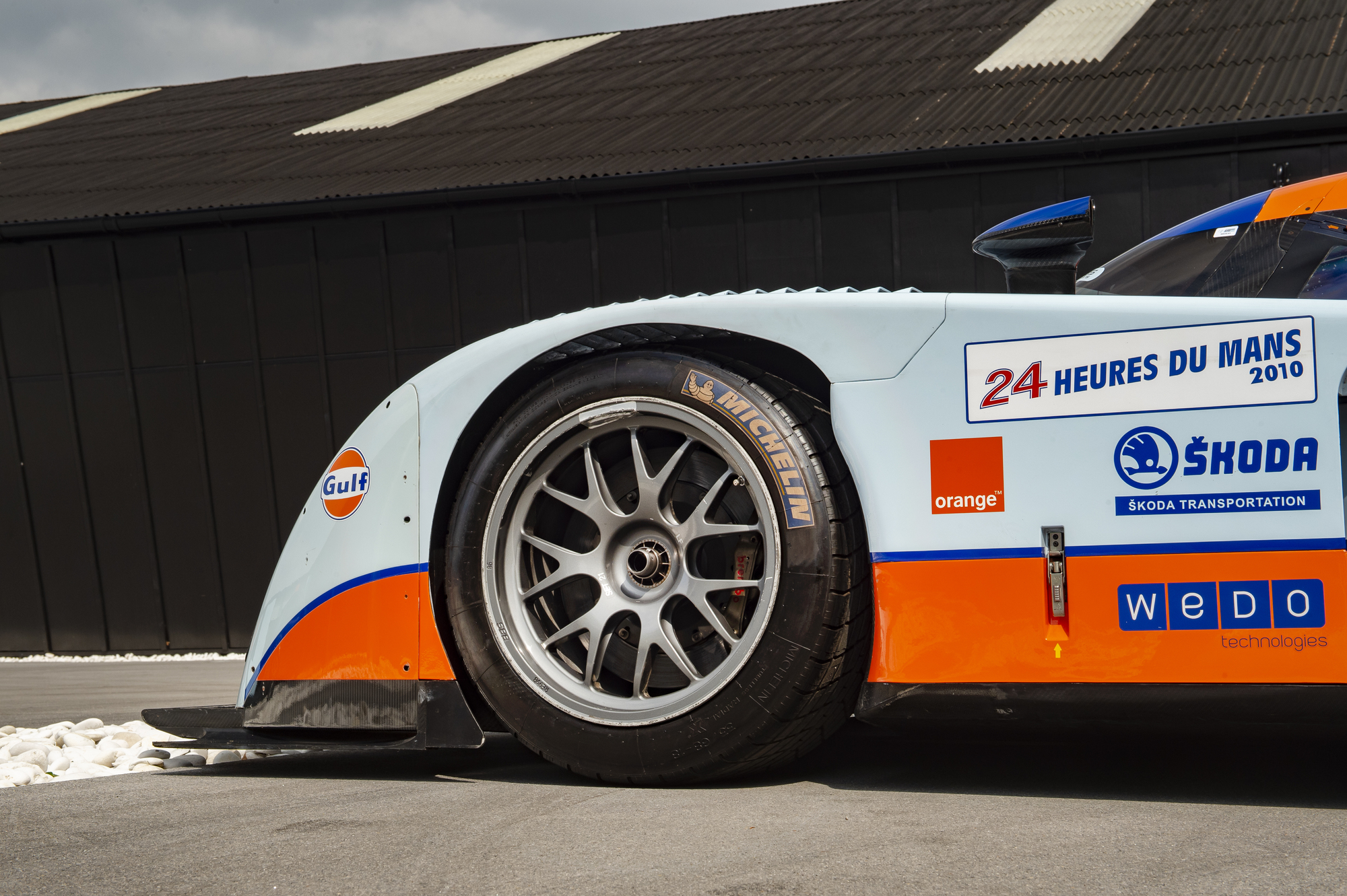 Aston Martin R16 047.jpg